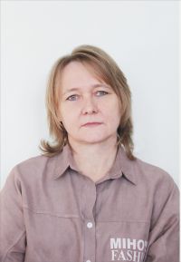 Попова Алина Ивановна.